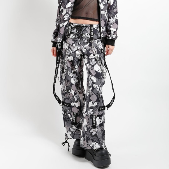 NWT Tripp NYC X Death Note UNISEX Ryuk Skull Camo Super Chain Pant Medium - Picture 2 of 15